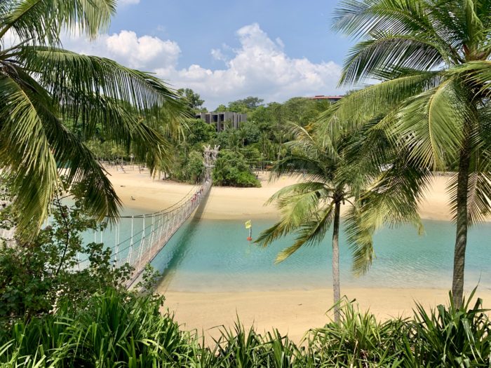 タラワンビーチ アジア最南端の地