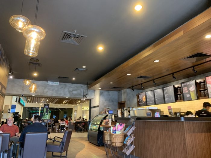 スターバックス店内