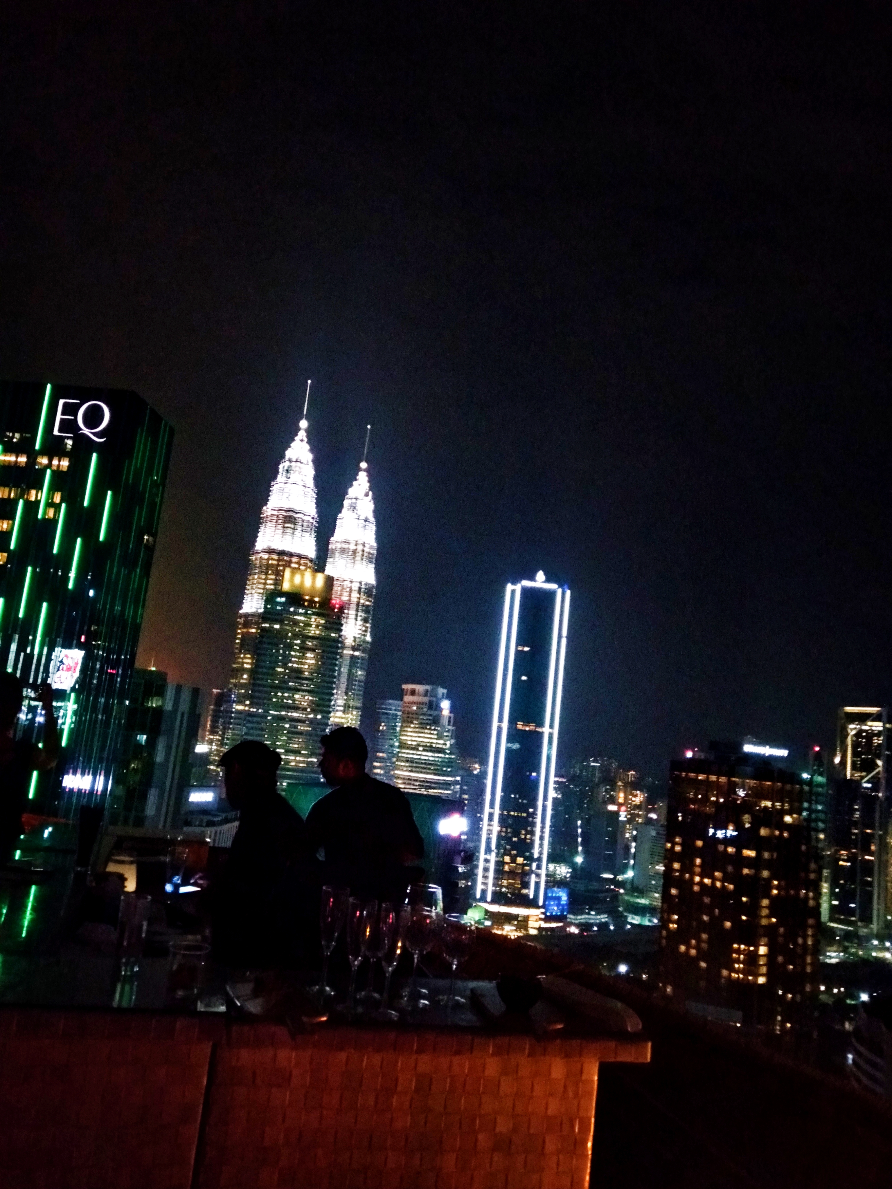 屋上のバーカウンター