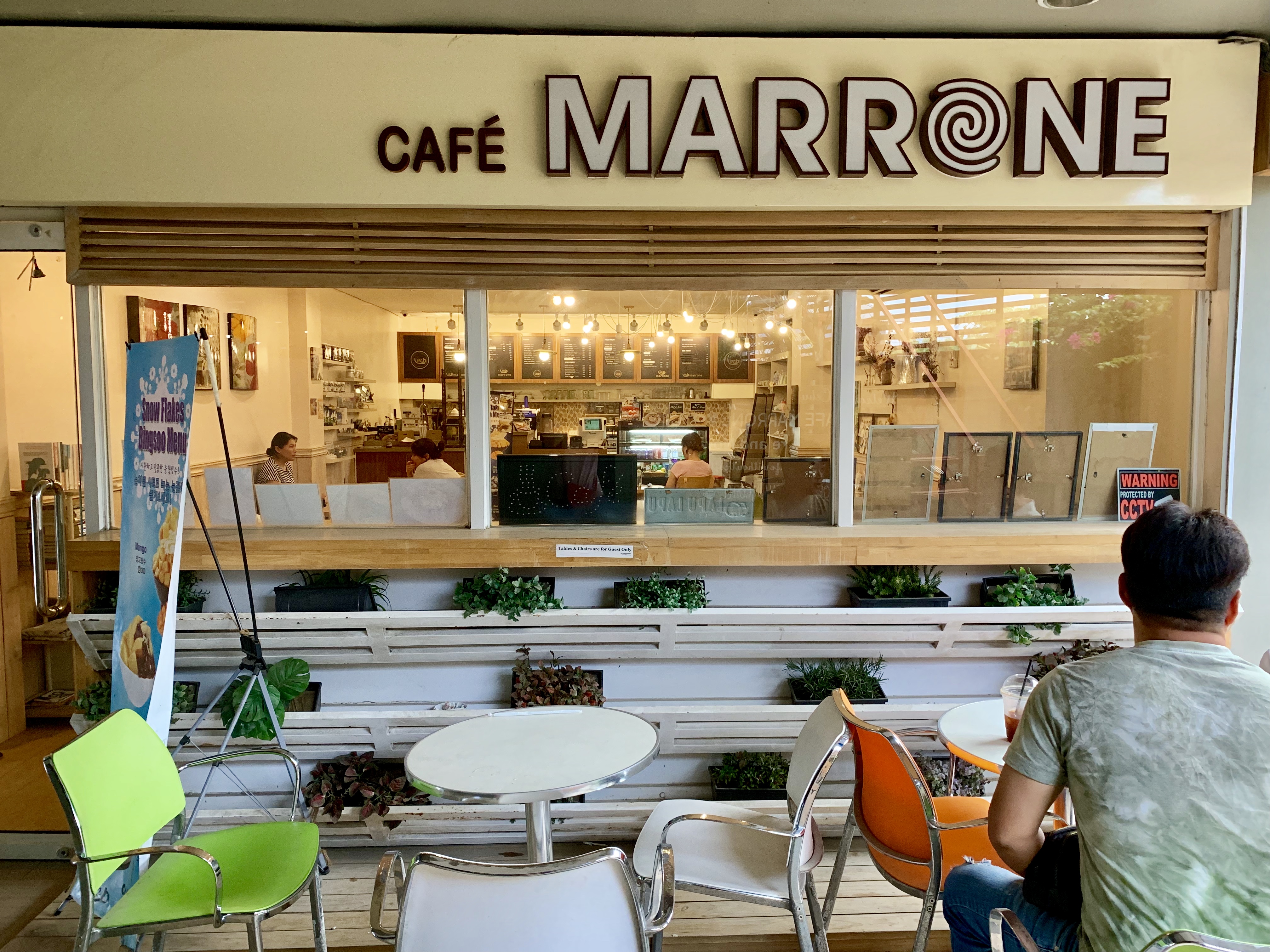 CAFE MARRONE　外観
