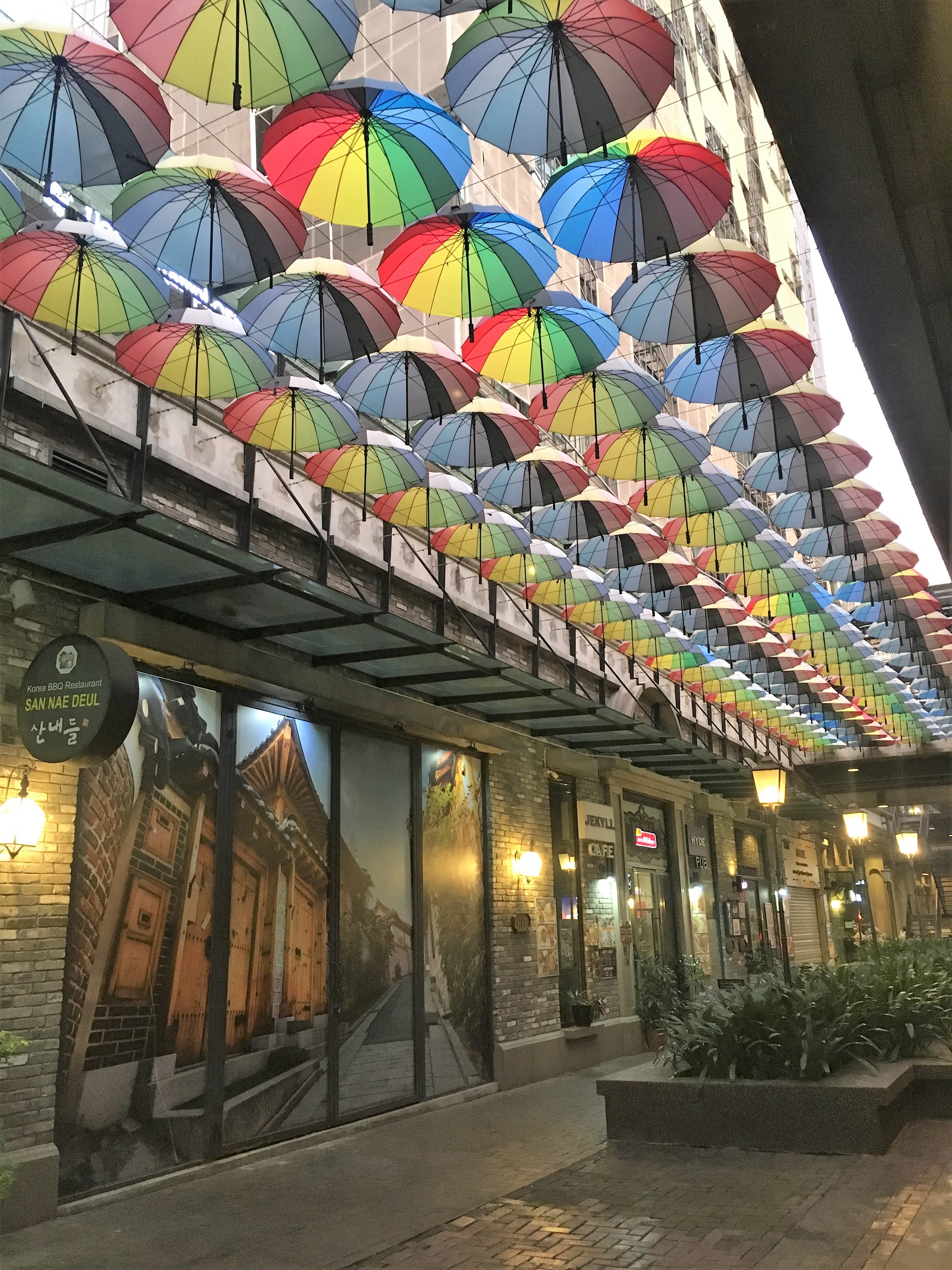 モール内の雰囲気