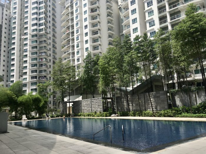 プレミアムタワー1 プール