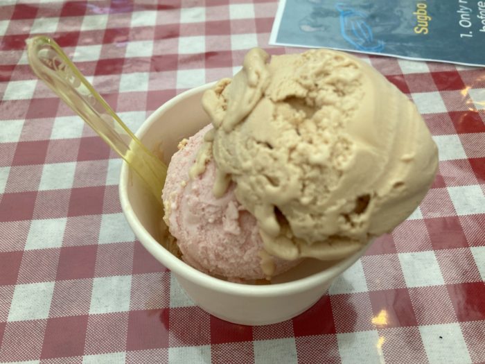 Sugbo Mercado ITパーク屋台村　Cloud 9 Creamery　ストロベリーヨーグルトアイス