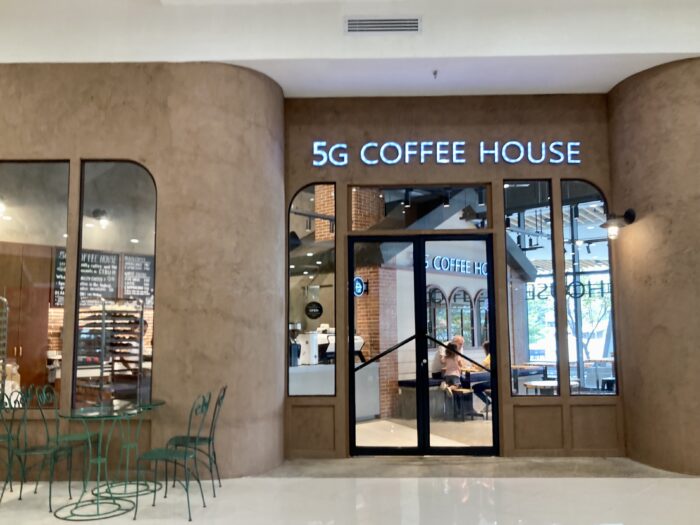 Y.S.さんプレミアホテル留学体験談　5G Coffee House